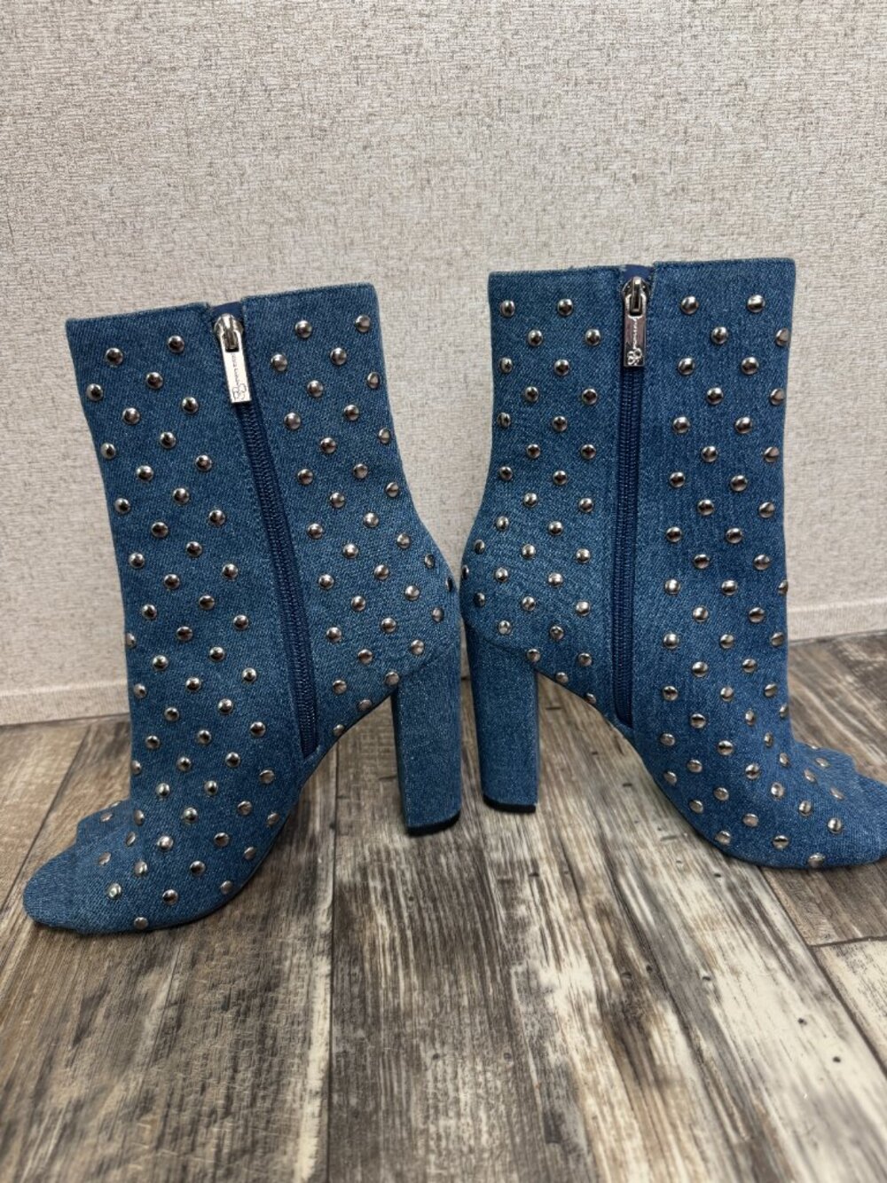 Jessica Simpson Denim Studded Peep Toe Ankle Boots Size 7 Blue Block Heel - Picture 3 of 6